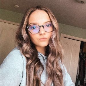 Meet your Posher, Taitum